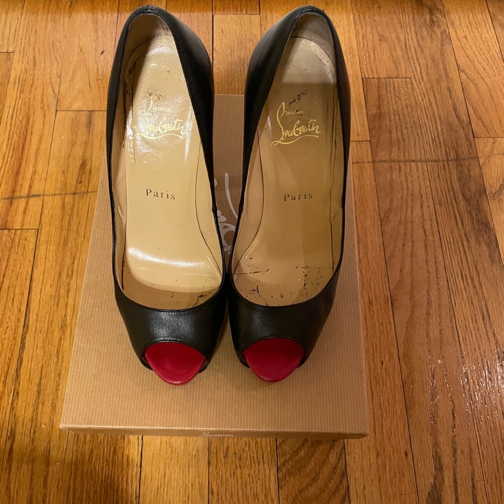 Louboutin Peep - Picture 10 of 11